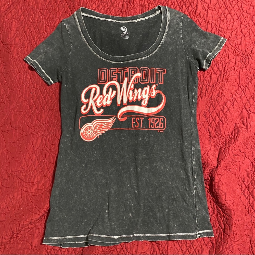 Detroit Red Wings tee